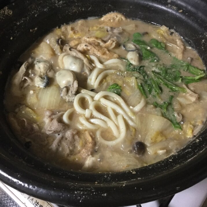 牡蠣の白味噌鍋風うどん